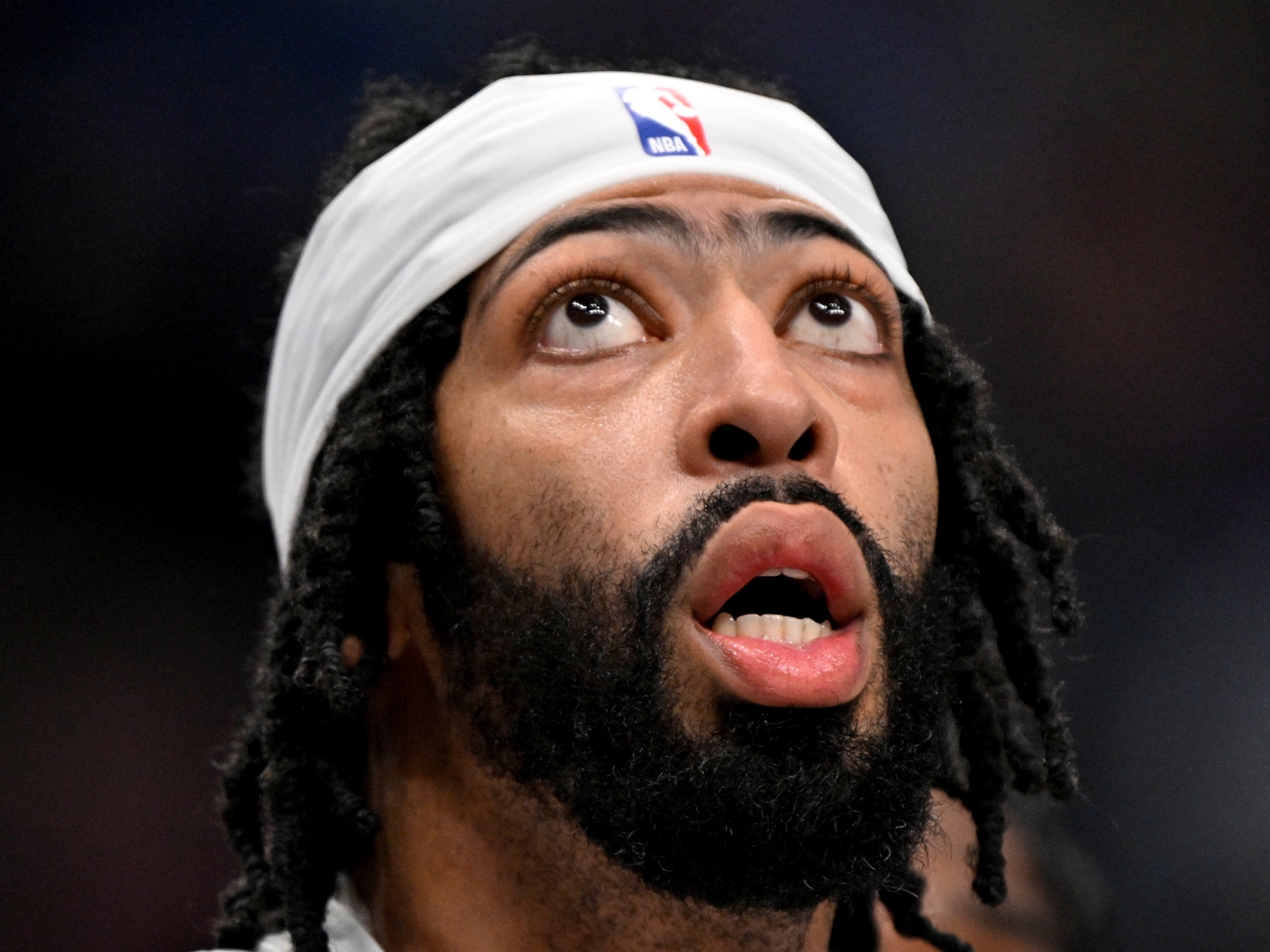 浓眉哥连续二十场比赛得分超过战术调整，DWG挑战极限！的简单介绍